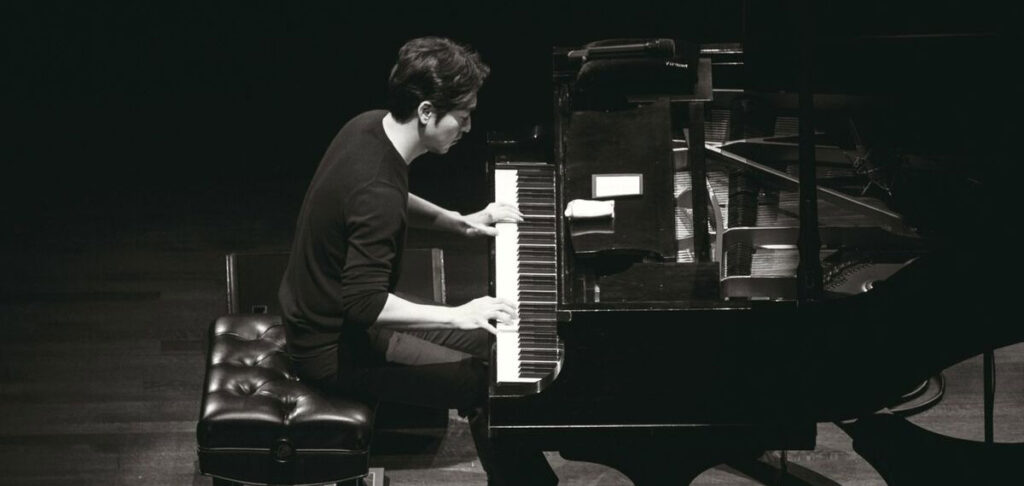 Yiruma no seu piano